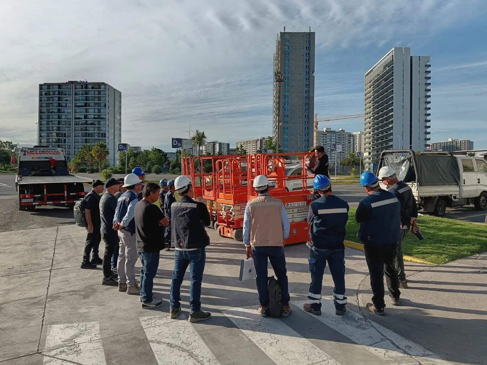 Plataformas Alza Hombre entregadas con inducción.